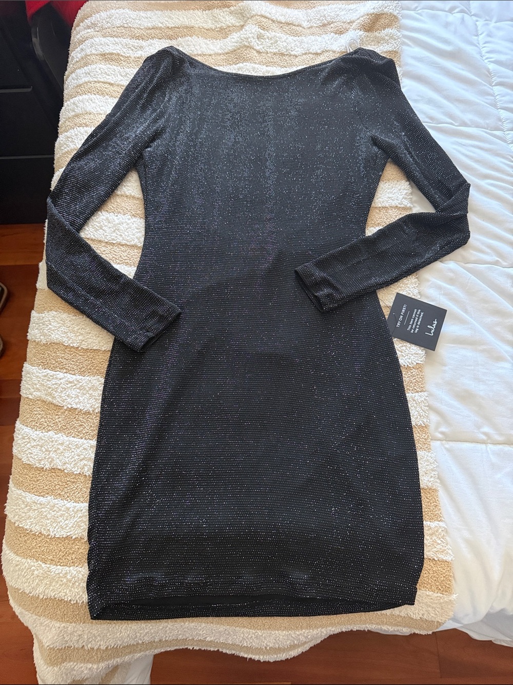 Black Long-Sleeve Sparkle Bodycon Dress